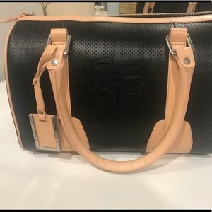 New!! Cloe original 100% leather handbag lovely